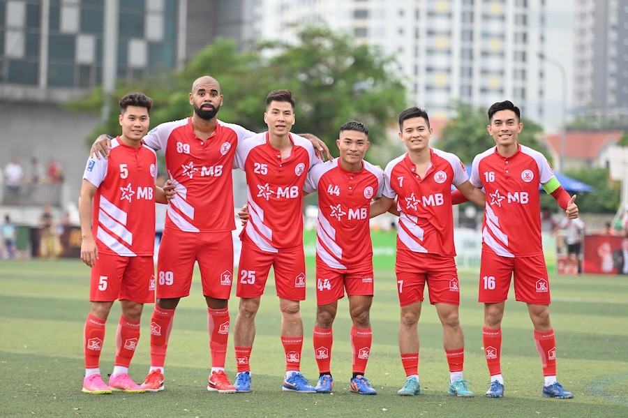 Người hùng Claudecir Junior giúp Thiên Khôi FC đánh bại XSKT Đắk Lắk