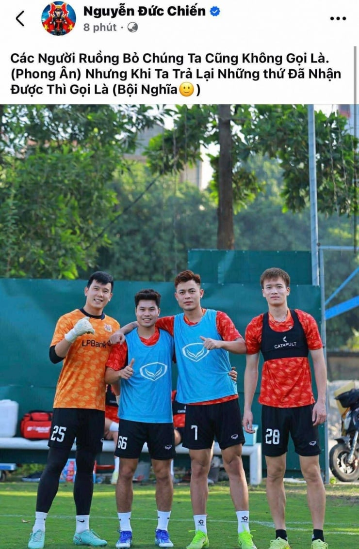 Khi Nguyễn Đức Chiến “đá bóng” trên… mạng xã hội