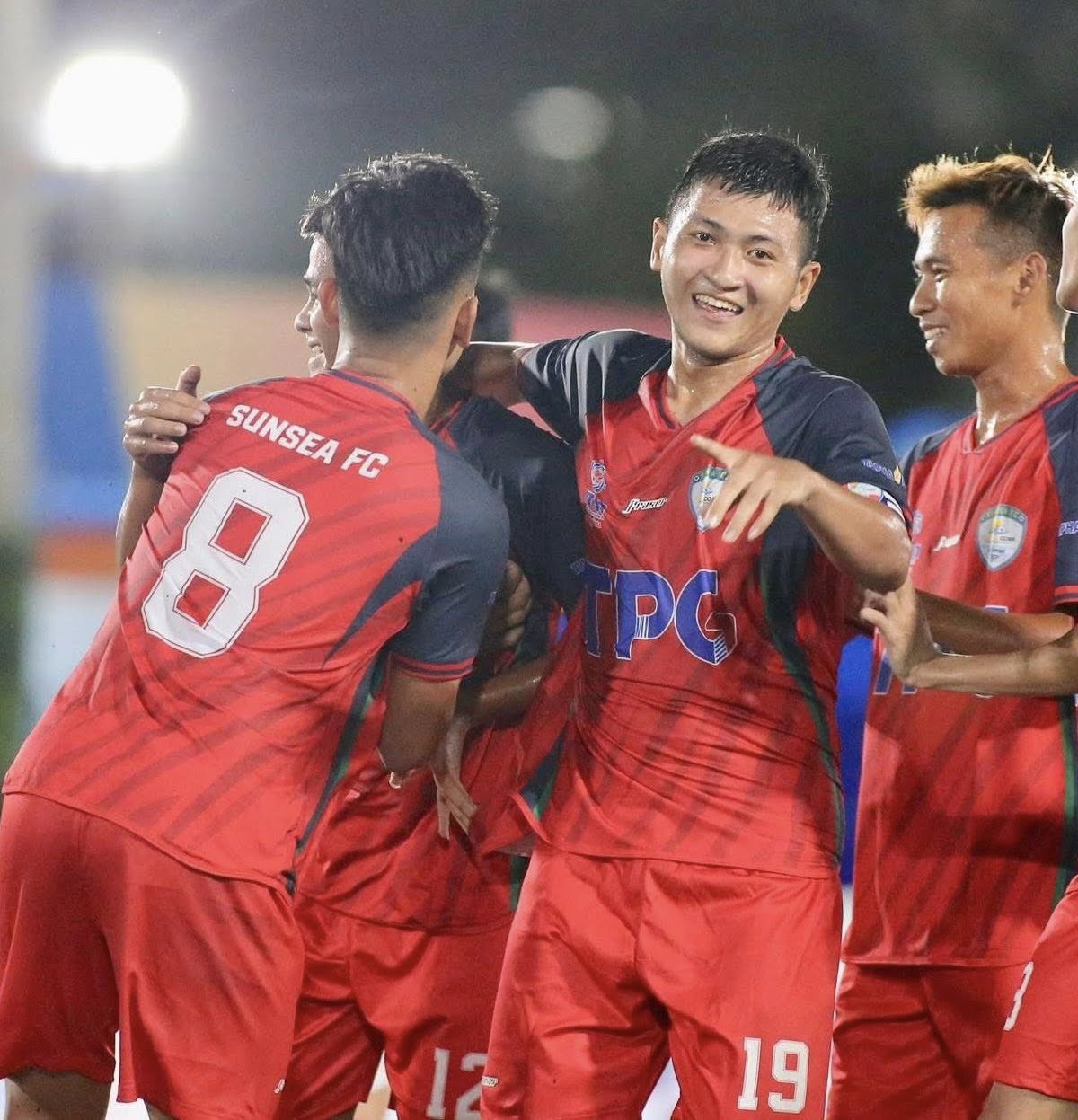 Nguyễn Thành Chung (SUNSEA FC) – Nối tiếp giấc mơ bóng đá bằng nghị lực phi thường