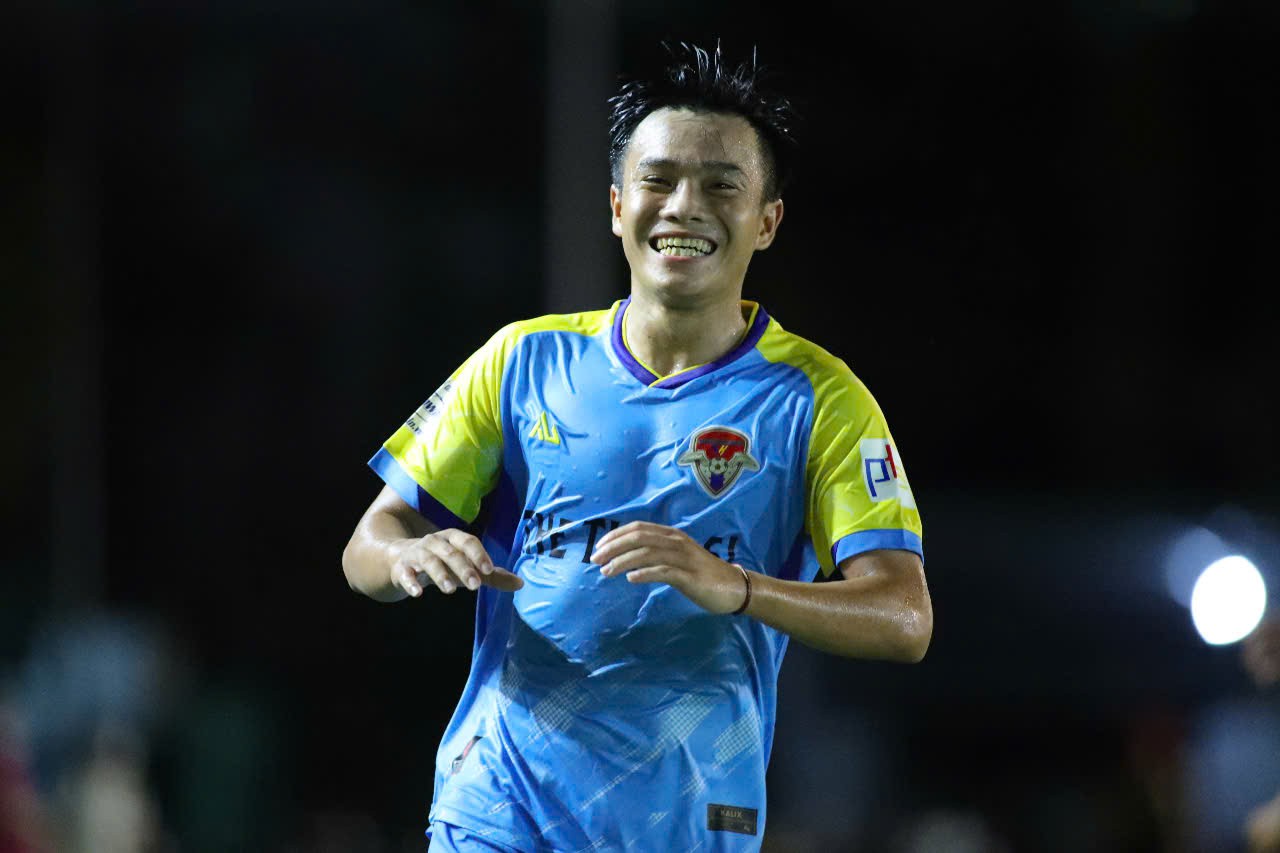 Phúc Khang FC và 36 Hoàng Nông Thảo Vy đoạt vé dự SPL-S7